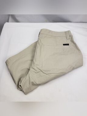 Columbia Classic Khaki Shorts Men's Size 34